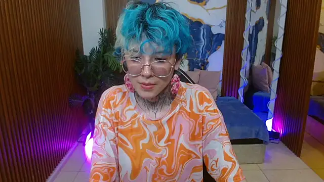 Lyra tay online show from April 16, 2026, 9:39 pm