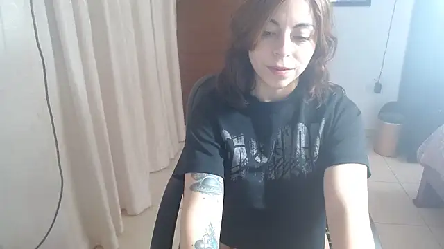 Snapshot of IrisArellano_ chatting on May 28, 2026, 3:51 pm IrisArellano online show from May 28, 2026, 3:51 pm