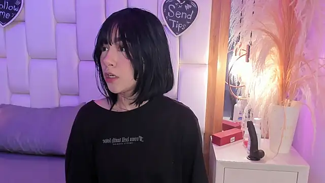 Bamby buu online show from April 8, 2026, 11:50 pm