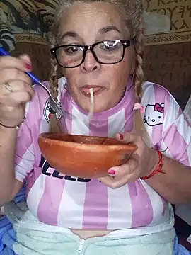 Snapshot of momismilf544 chatting on May 27, 2026, 1:57 am momismilf544 online show from May 27, 2026, 1:57 am