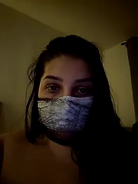 Lareyna1234 online show from March 1, 2026, 12:32 am