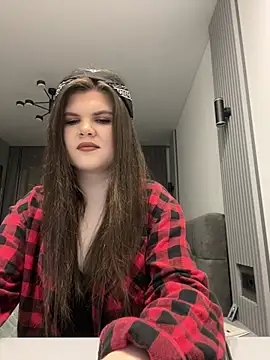 Lollipop p  online show from April 7, 2026, 9:05 pm