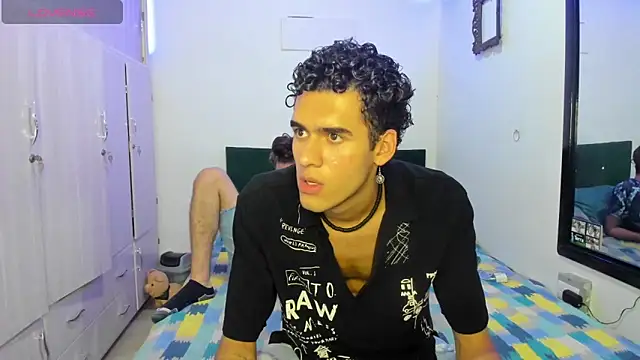 Jean And PaulXL online show from March 25, 2026, 9:35 pm