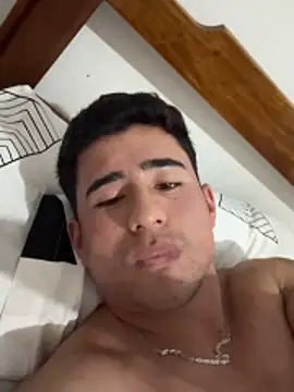 David-latinlover online show from May 19, 2026, 3:46 am