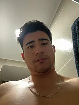 David-latinlover online show from April 18, 2026, 4:15 am