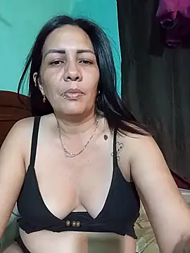 Danielachuletica online show from March 9, 2026, 2:59 am