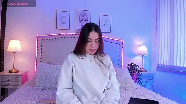Snapshot of Hanna_klover chatting on June 19, 2026, 2:01 pm Hanna klover online show from June 19, 2026, 2:01 pm
