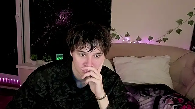 AnthonyCuutie online show from April 18, 2026, 5:59 pm