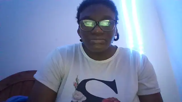 Snapshot of SexyGemBeauty chatting on June 21, 2026, 8:36 pm SexyGemBeauty online show from June 21, 2026, 8:36 pm