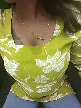 Tinaa baby online show from May 6, 2026, 6:34 pm