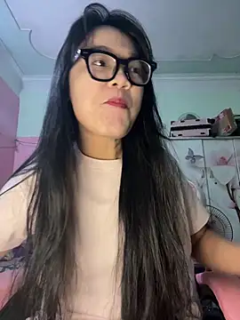 Leeeeiu online show from May 19, 2026, 3:08 pm