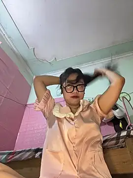 Leeeeiu online show from April 9, 2026, 3:07 pm