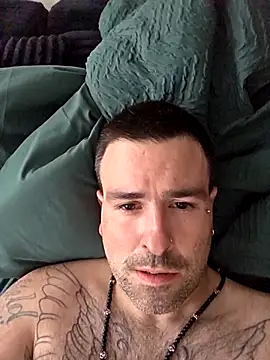 Snapshot of Biggbaddwulf7 chatting on March 16, 2026, 4:32 pm Biggbaddwulf7 online show from March 16, 2026, 4:32 pm