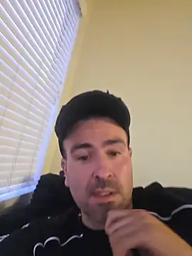 Snapshot of Biggbaddwulf7 chatting on April 5, 2026, 1:29 pm Biggbaddwulf7 online show from April 5, 2026, 1:29 pm