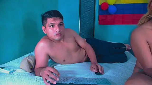 Snapshot of Hornyshow1 chatting on June 17, 2026, 3:22 pm Hornyshow1 online show from June 17, 2026, 3:22 pm
