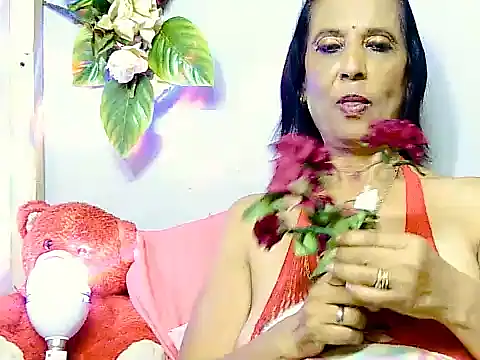 Snapshot of Hot_queen58 chatting on June 6, 2026, 5:40 pm Hot queen58 online show from June 6, 2026, 5:40 pm