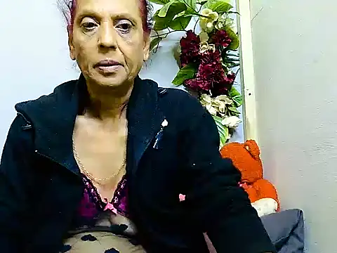 Snapshot of Hot_queen58 chatting on June 21, 2026, 8:20 am Hot queen58 online show from June 21, 2026, 8:20 am