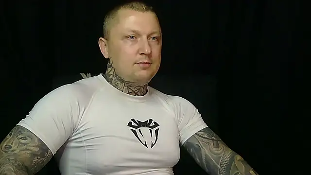 Snapshot of devilWithTats chatting on June 10, 2026, 4:19 pm devilWithTats online show from June 10, 2026, 4:19 pm