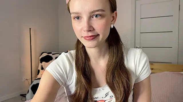 Lolatatee online show from March 5, 2026, 3:08 pm