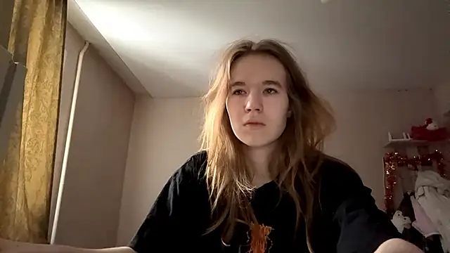 Snapshot of LeomaJee chatting on March 3, 2026, 11:28 am LeomaJee online show from March 3, 2026, 11:28 am