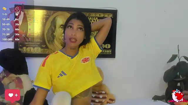 Snapshot of Antonella-smitt chatting on July 3, 2026, 12:33 pm Antonella-smitt online show from July 3, 2026, 12:33 pm