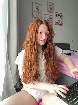 Snapshot of gingerlatte chatting on May 4, 2026, 8:50 am gingerlatte online show from May 4, 2026, 8:50 am