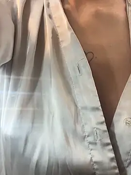 VioletaHills  online show from March 22, 2026, 12:40 pm