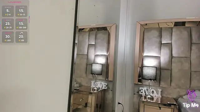 Titan Moreno  online show from March 30, 2026, 12:06 pm