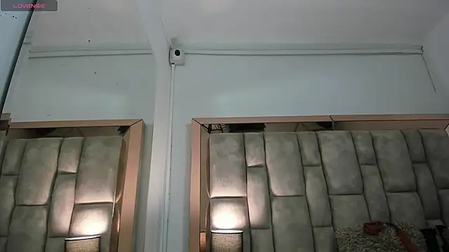 Snapshot of Titan_Moreno_ chatting on May 21, 2026, 12:02 pm Titan Moreno online show from May 21, 2026, 12:02 pm