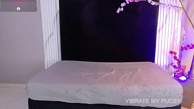 Danteandviolete cr online show from April 14, 2026, 11:26 am