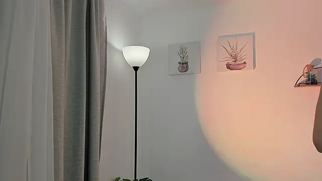 AlaiaRogers online show from May 30, 2026, 10:43 am
