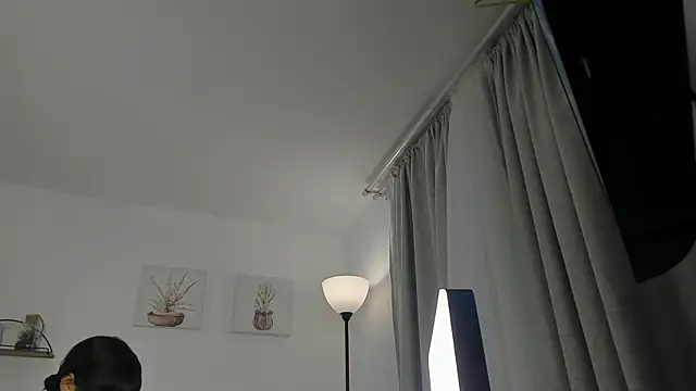 AlaiaRogers online show from June 2, 2026, 10:37 am