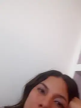 EmmaSanchez  online show from May 16, 2026, 2:43 am