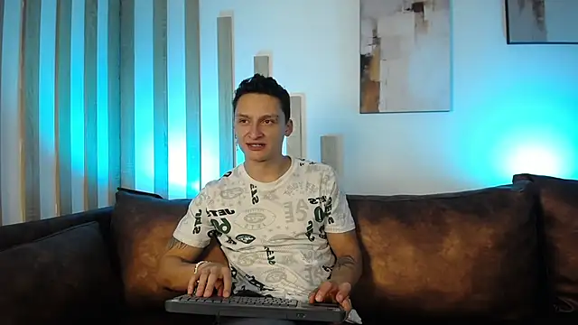 Snapshot of DIEGO_JONES chatting on May 29, 2026, 12:55 pm DIEGO JONES online show from May 29, 2026, 12:55 pm