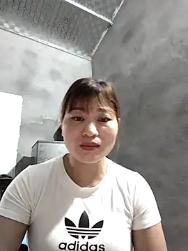 Lilinn  online show from March 27, 2026, 10:27 am