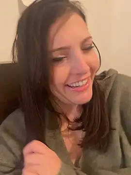 Snapshot of hollyharmd chatting on February 28, 2026, 7:41 am hollyharmd online show from February 28, 2026, 7:41 am