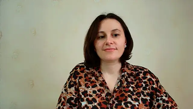 Inessa beauty online show from May 18, 2026, 12:54 pm