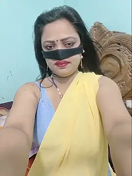 Snapshot of Beauty-3 chatting on June 15, 2026, 11:59 pm Beauty-3 online show from June 15, 2026, 11:59 pm