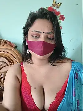 Snapshot of Beauty-3 chatting on July 14, 2026, 10:21 am Beauty-3 online show from July 14, 2026, 10:21 am