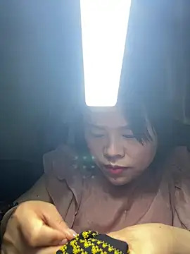 Snapshot of Toni-le chatting on March 1, 2026, 3:12 pm Toni-le online show from March 1, 2026, 3:12 pm