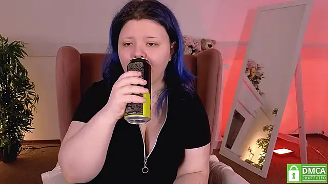 Snapshot of Lunaar_ chatting on March 24, 2026, 7:08 am Lunaar online show from March 24, 2026, 7:08 am