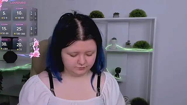 Snapshot of Lunaar_ chatting on March 27, 2026, 6:33 am Lunaar online show from March 27, 2026, 6:33 am