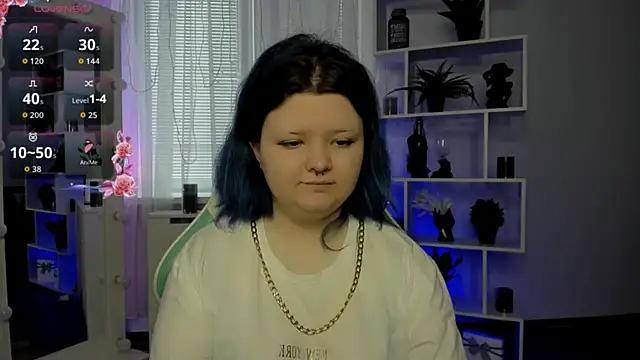 Snapshot of Lunaar_ chatting on April 2, 2026, 5:25 am Lunaar online show from April 2, 2026, 5:25 am