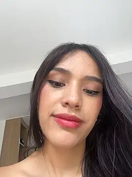 Mia-villalobos online show from April 5, 2026, 3:19 pm