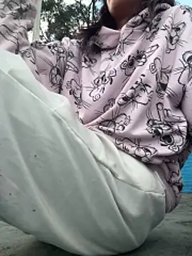 Snapshot of Michelledial chatting on April 12, 2026, 11:35 am Michelledial online show from April 12, 2026, 11:35 am