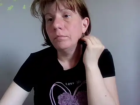 alicexox0 online show from April 24, 2026, 10:17 am