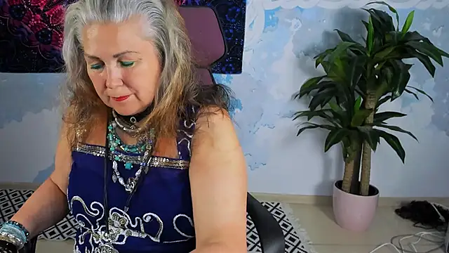 LilaMaharani online show from June 4, 2026, 12:43 pm