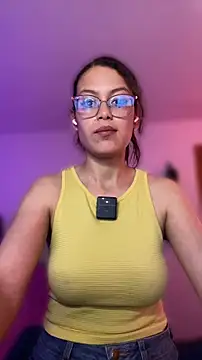 sara  aster online show from April 18, 2026, 6:32 pm