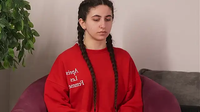 NellieKook online show from March 7, 2026, 9:16 am