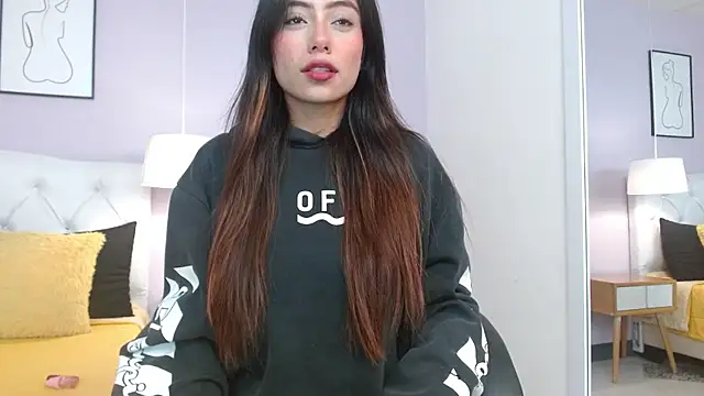 Cataleyaa23 online show from April 13, 2026, 7:18 pm